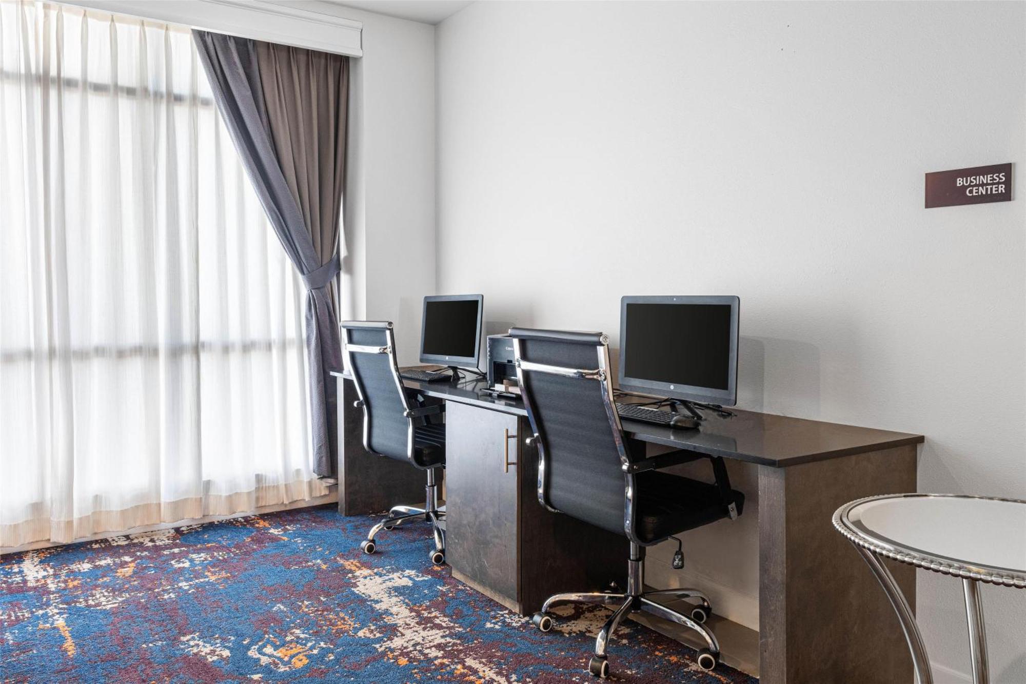 Best Western Plus New Richmond Inn & Suites Екстер'єр фото