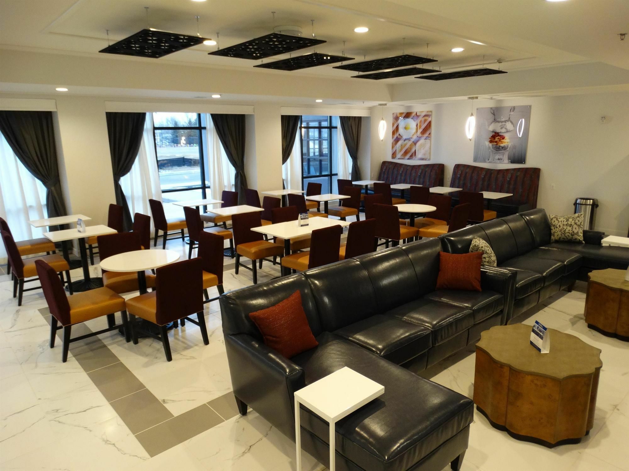 Best Western Plus New Richmond Inn & Suites Екстер'єр фото